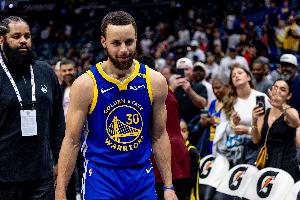 世界赛赛程-今天勇士客场挑战马刺 库里可以出战比赛